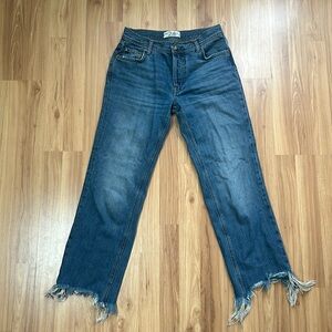 Low-rise Free People boot cut medium wash jeans!
